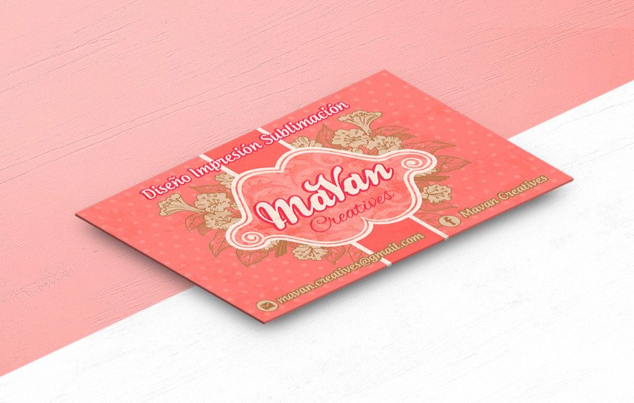 Diseño de tarjetas de presentación femeninas con flores Mavan-Creatives
